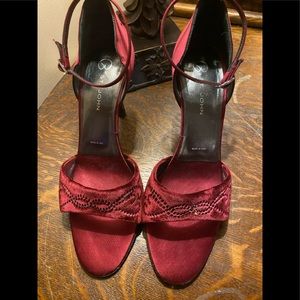 St. John Women’s Elegant High Heel Shoes Sz 8M